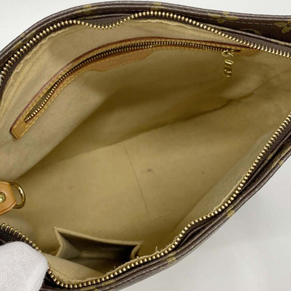 LOUIS VUITTON Brown Monogram Looping GM Shoulder Bag - Picture 4 of 9